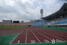 Hanbat Sports Complex (한밭종합운동장) - Leisure - Korea travel and tourism information