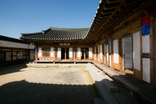 Jeonju Kimchi Cultural Center (전주한옥마을 전주김치문화관) - Sightseeing - Korea travel and tourism information