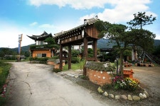 Hanok village [Korea Quality] / 한옥마을 황토펜션 [한국관광 품질인증] - Accommodation - Korea travel and tourism information