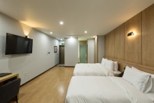 노떼 라 미아 호텔 숙박 정보와 주변 관광 명소 및 근처 맛집 여행 정보