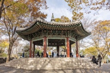 N Seoul Tower (남산서울타워) - Sightseeing - Korea travel and tourism information