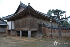 牙山 潽善大統領生家（아산 윤보선 대통령 생가） - 観光 - 韓国旅行・観光情報