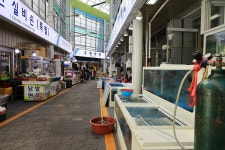 동해어시장 쇼핑 정보와 주변 관광 명소 및 근처 맛집 여행 정보