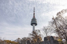 N Seoul Tower (남산서울타워) - Sightseeing - Korea travel and tourism information
