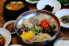 솔밭쉼터식당 음식점 정보와 주변 관광 명소 및 근처 맛집 여행 정보