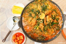 텃밭에노는닭 음식점 정보와 주변 관광 명소 및 근처 맛집 여행 정보