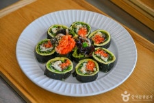 카페 곰곰(더씨앗) 관광 정보와 주변 관광 명소 및 근처 맛집 여행 정보