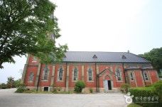 Gamgok Maegoe Virgin Mary Catholic Cathedral (감곡매괴성모순례지성당) - Sightseeing - Korea travel and tourism information