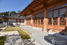 Donganjae (동해한옥 동안재) - Accommodation - Korea travel and tourism information