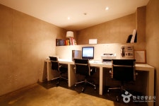 트리아 관광호텔 숙박 정보와 주변 관광 명소 및 근처 맛집 여행 정보