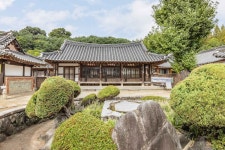 Lee Jang-woos House (이장우 가옥) - Sightseeing - Korea travel and tourism information