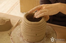 Bisl Pottery Studio (비슬도예원) - Sightseeing - Korea travel and tourism information