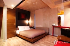 트리아 관광호텔 숙박 정보와 주변 관광 명소 및 근처 맛집 여행 정보