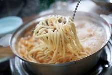 전통궁중칼국수 음식점 정보와 주변 관광 명소 및 근처 맛집 여행 정보