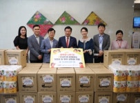 대구사회복지협의회-(주)이마트 월배점, 대구 중구청에 이웃돕기 성품... 대구사회복지협의회-(주)이마트 월배점, 대구 중구청에 이웃돕기 성품... 