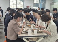 수원교육지원청, 자율선택급식 운영학교 현장 방문:경인투데이뉴스 ≪경인투데이뉴스≫ 수원교육지원청, 자율선택급식 운영학교 현장 방문