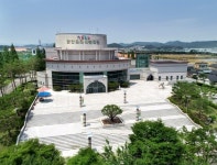함안문화예술회관,‘2025년 예술경영지원센터’공모사업에 2개 작품... 함안문화예술회관,‘2025년 예술경영지원센터’공모사업에  2개 작품... 