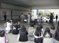 수원시청소년청년재단 하교길라이브 공연 성료:경인투데이뉴스 ≪경인투데이뉴스≫ 수원시청소년청년재단 하교길라이브 공연 성료