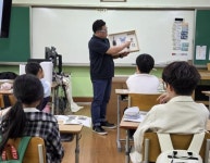 여주 흥천초등학교, 곤충 창의ㆍ인성 교육 통해 생태 감수성 키워:경인투데이뉴스 ≪경인투데이뉴스≫ 여주 흥천초등학교, 곤충 창의ㆍ인성 교육... 