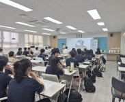 광주 광남고등학교, AI시대 책 속에서 인간의 길을 찾다... 경인투데이뉴스≫ 광주 광남고등학교, AI시대 책 속에서 인간의 길을 찾다