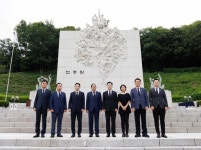 부천시의회, 제10대 부천시의회 의장단, 현충탑 참배:경인투데이뉴스 ≪경인투데이뉴스≫ 부천시의회, 제10대 부천시의회 의장단, 현충탑 참배