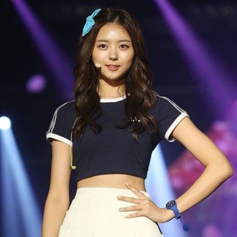 #3806896 | 임나영_I.O.I | 아이돌 팬덤 순위 최애돌