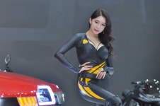 2019 서울모터쇼 송과모터스 부스 레이싱모델 민채윤 - 위즐