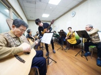 서울시 50플러스포털 [50+포탈]시니어들의 로망 “나도 연주 한번 해볼까?” 시니어들의 로망 “나도 연주 한번 해볼까?”
