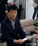 아시아뉴스통신_부당해임 호소하는 황재하 전 대전도시철도 경영이사_김일환 기자_2016-04-20 17:03