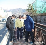 최인주 진해구청장, 신이천 데크로드 현장점검