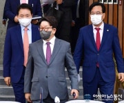 입장 하는 권선동 국민의힘 원내대표