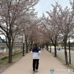 [아통포토] 비오기 전 사람들 만석공원에 몰려...