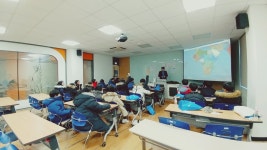 내용보기 >