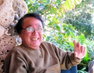 （ウチナーの風）雪の写真撮ったぞ　泡盛注いで飲みたい - 沖縄：朝日新聞デジタル 【写真・図版】雪の夜を楽しそうに振り返る山城正和さん... 