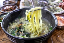 전국별별시장 스토어 > 영진칼국수 제주 협재점 | 별별시장&별별여행 ┃ 여행문화의 새로운 트렌드를 만들다 전국별별시장 스토어 > 영진칼국수... 
