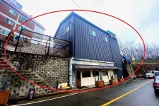 주택2세대, 파고라, 캠핑장, 잔디밭, 텃밭있음. 파주스타디움 인접. 금촌IC,금촌역,금릉역 인근 / 경기 파주시 금릉동 / 상가주택 매매 / 부동산119