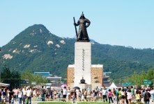 [생생포토]이순신 장군과 여름을 즐기는 아이들 :: 부천타임즈