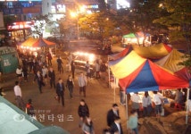 [긴급취재]불법노점상 흙 동산 걷어내고 다시 영업 :: 부천타임즈
