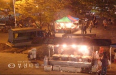 [긴급취재]불법노점상 흙 동산 걷어내고 다시 영업 :: 부천타임즈