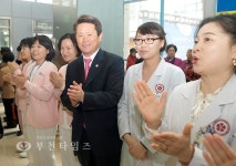 [생생포토] 노인병원 찾은 6·2 지방선거 예비후보 :: 부천타임즈