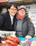 [생생포토]마들역에서 주민들과 파이팅 외치는 김지선 :: 부천타임즈