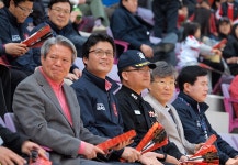 [생생포토]해군2함대부천함 부천FC 응원하러 왔어요 :: 부천타임즈