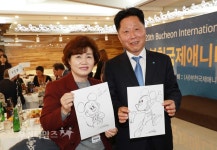 장덕천 부천시장 미키마우스 비싼 그림입니다 :: 부천타임즈