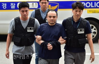 고양경찰서로 이송되는 한강몸통시신 살인사건 피의자 장대호 :: 부천타임즈