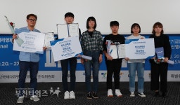 DMZ영화제 대상 143 사하라스트리트,최우수다큐상 그림자꽃 :: 부천타임즈