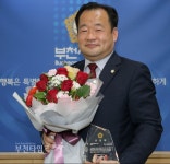 홍진아·김주삼·이상윤·임은분 부천시의원 최우수의원상 수상 :: 부천타임즈