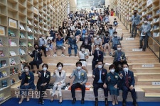 별빛마루도서관 개관식에서 축사하는 최성운 부천시의회 의장 :: 부천타임즈