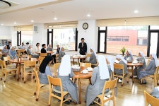 [생생포토] 조용익 시장, 성가소비녀회와의 따뜻한 동행 :: 부천타임즈