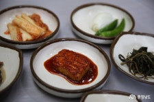 사는이야기 - 마곡사 부근에 있는 미더유맛집, 늘푸른솔 - 충남.넷 마곡사 부근에 있는 미더유맛집, 늘푸른솔