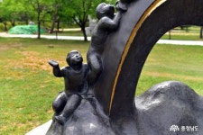 통통충남 - 충남도청 미디어 초록의 싱그러움이 가득한 구드래조각공원, 8월 국내 여행지